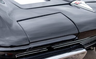 Chevrolet-Corvette-1963-Convertible-3