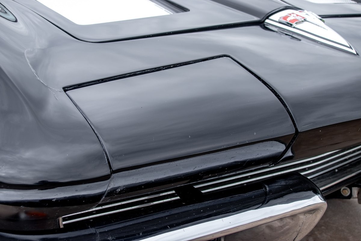 Chevrolet-Corvette-1963-Convertible-3