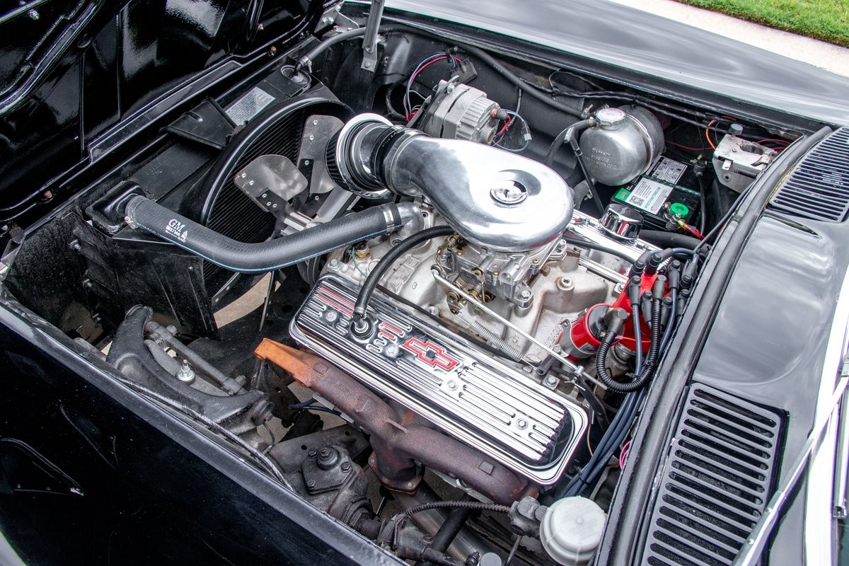 Chevrolet-Corvette-1963-Convertible-33
