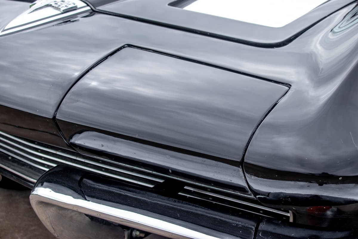 Chevrolet-Corvette-1963-Convertible-4