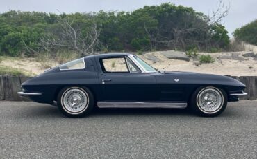 Chevrolet-Corvette-1963-Coupe-1