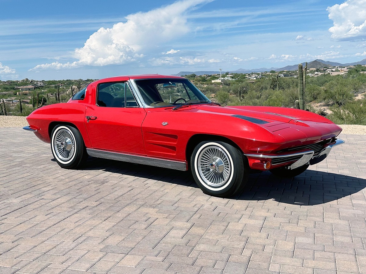Chevrolet-Corvette-1963-Coupe-10