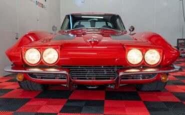 Chevrolet-Corvette-1963-Coupe-11