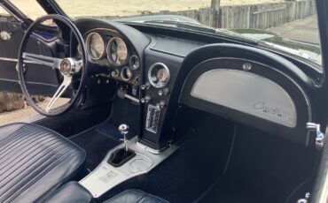 Chevrolet-Corvette-1963-Coupe-13