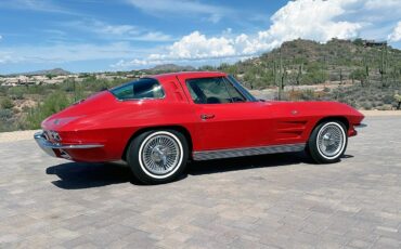 Chevrolet-Corvette-1963-Coupe-13