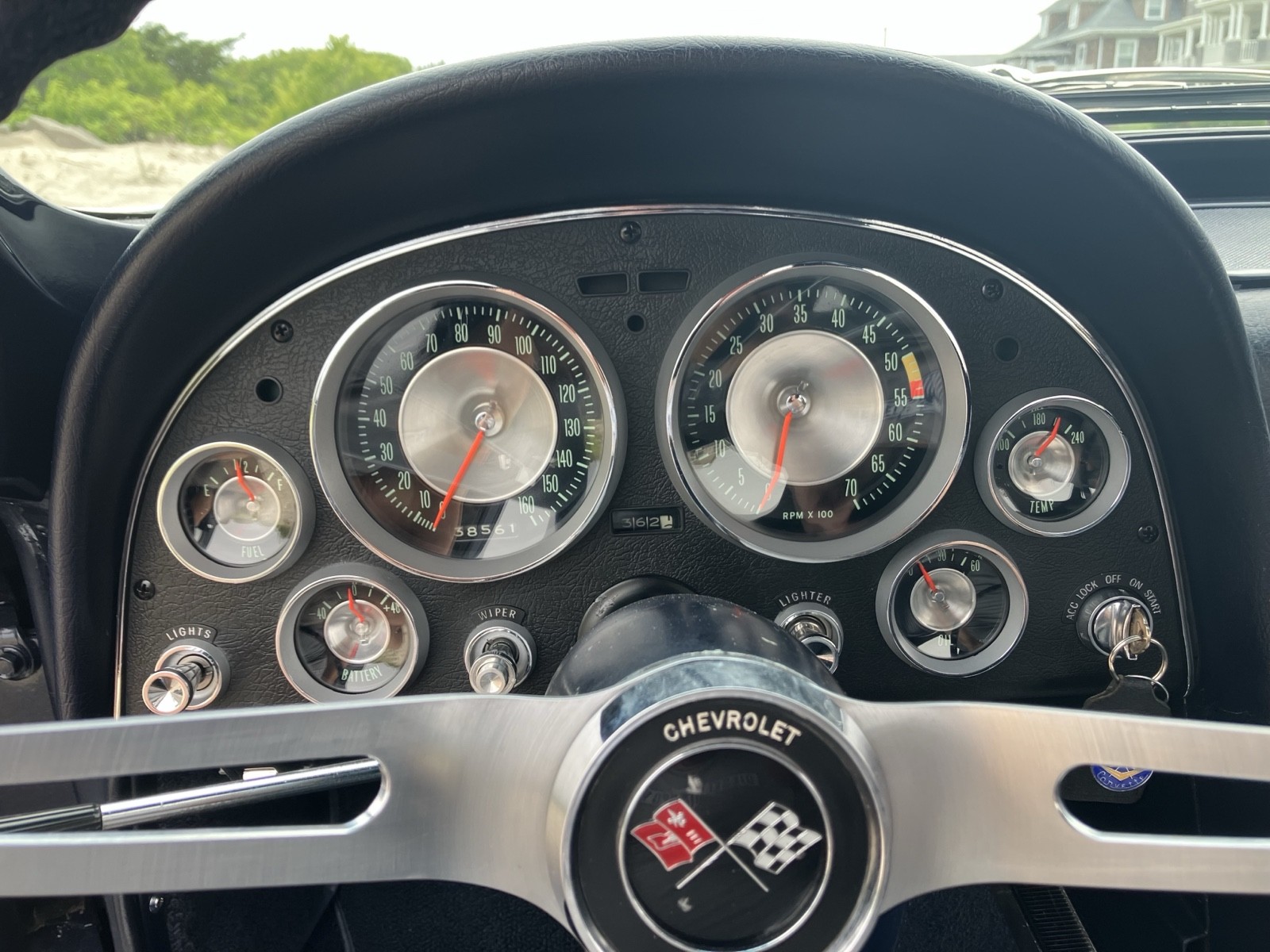 Chevrolet-Corvette-1963-Coupe-14