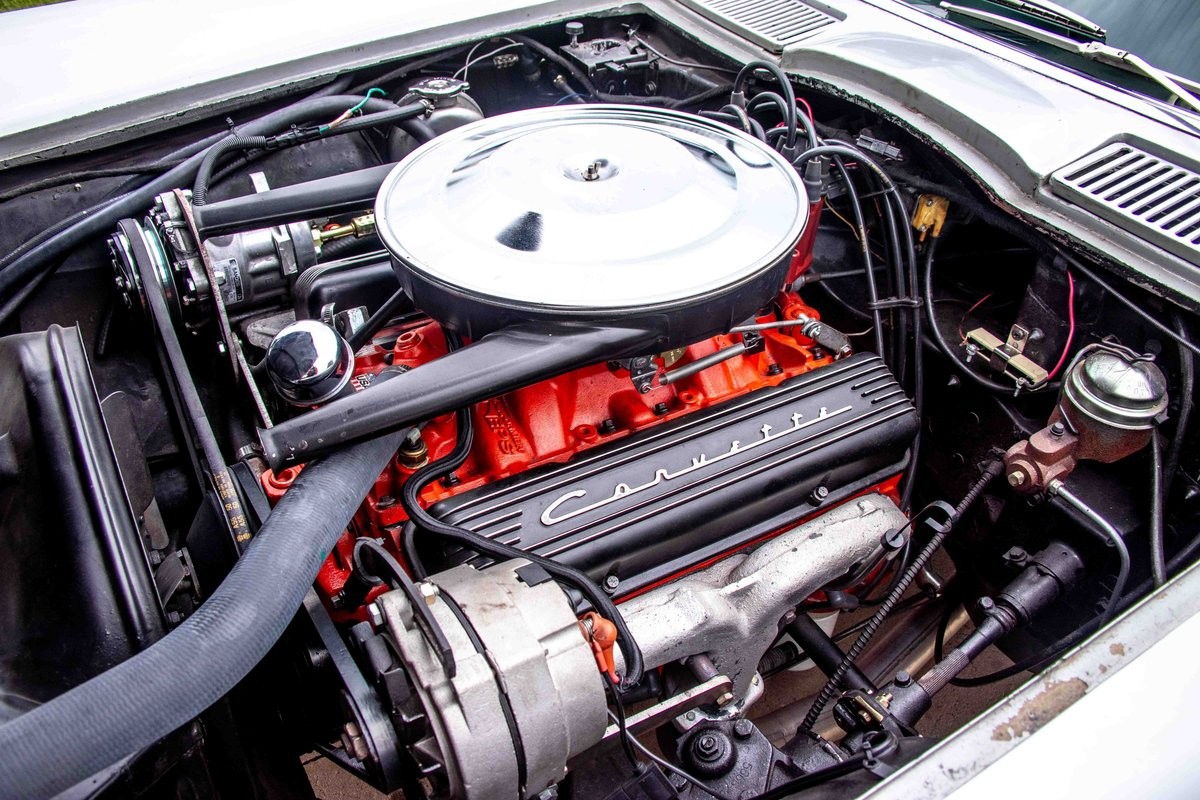Chevrolet-Corvette-1963-Coupe-15