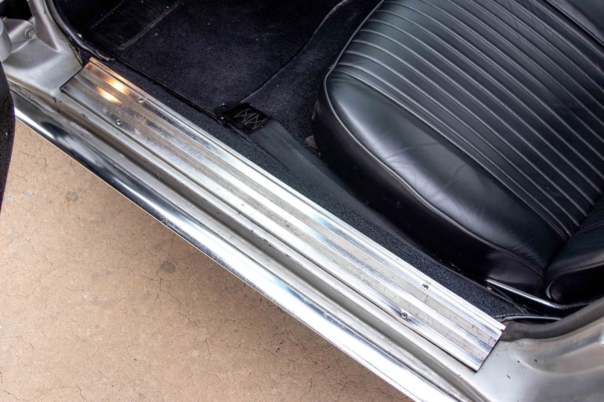 Chevrolet-Corvette-1963-Coupe-18