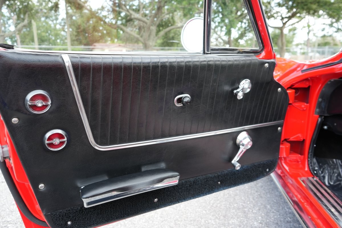 Chevrolet-Corvette-1963-Coupe-18