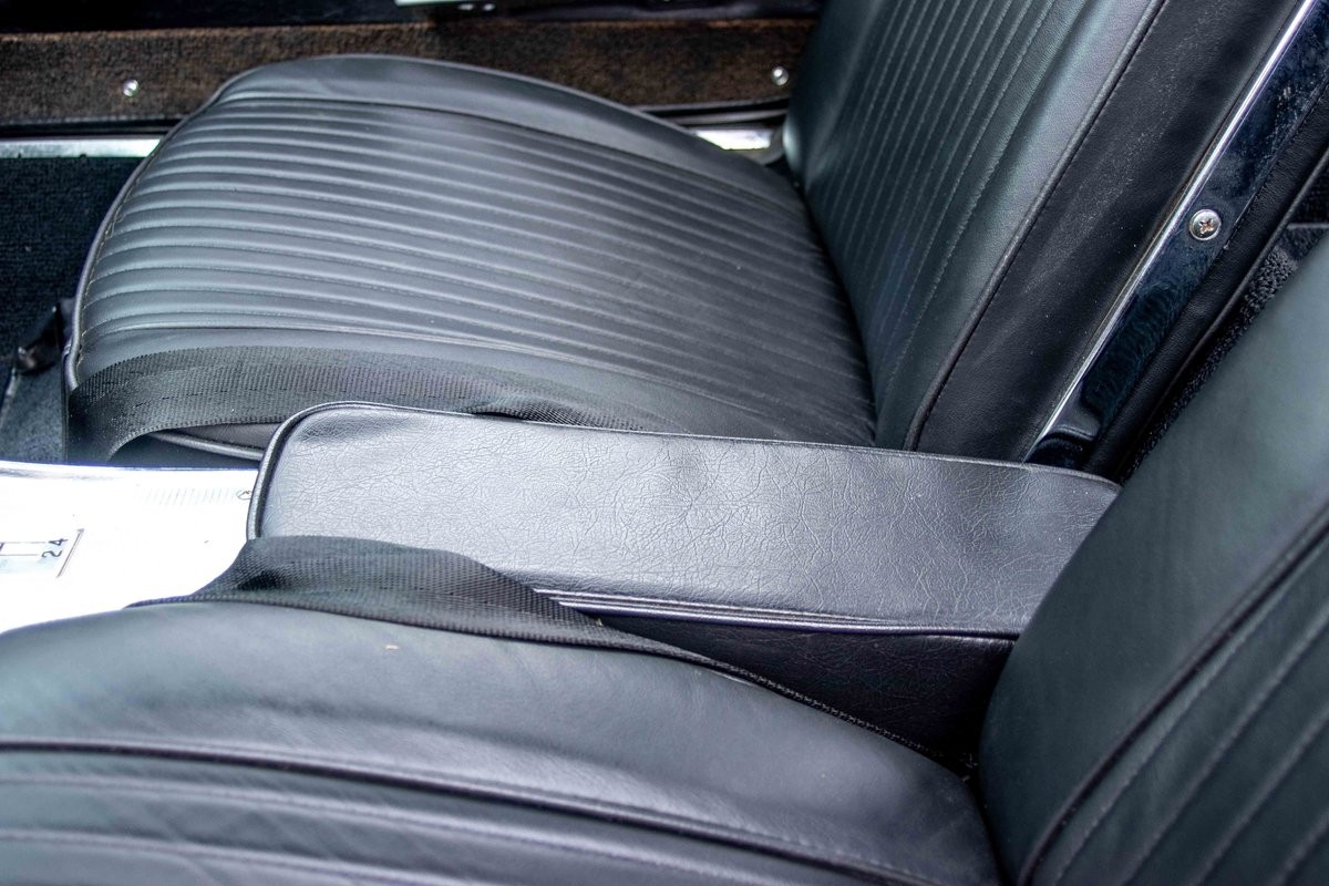 Chevrolet-Corvette-1963-Coupe-20