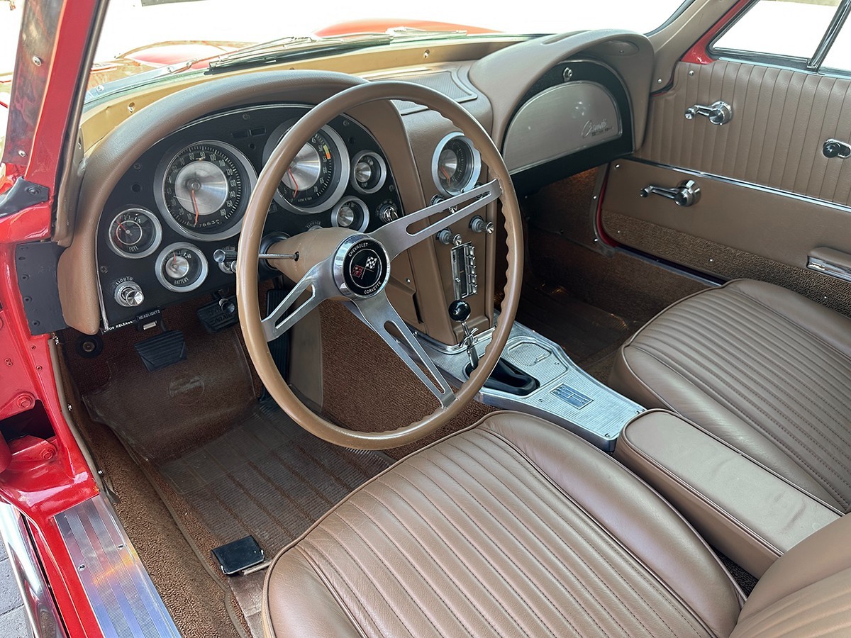 Chevrolet-Corvette-1963-Coupe-20