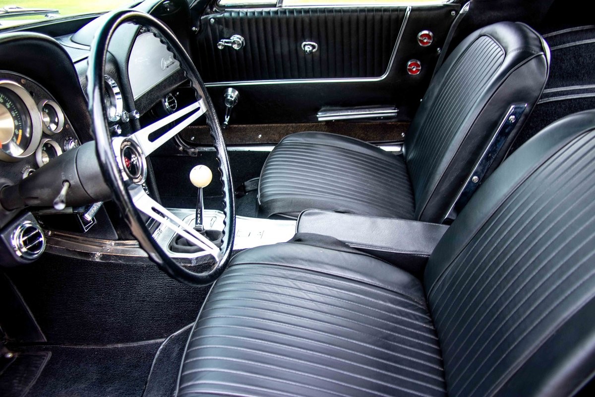 Chevrolet-Corvette-1963-Coupe-21
