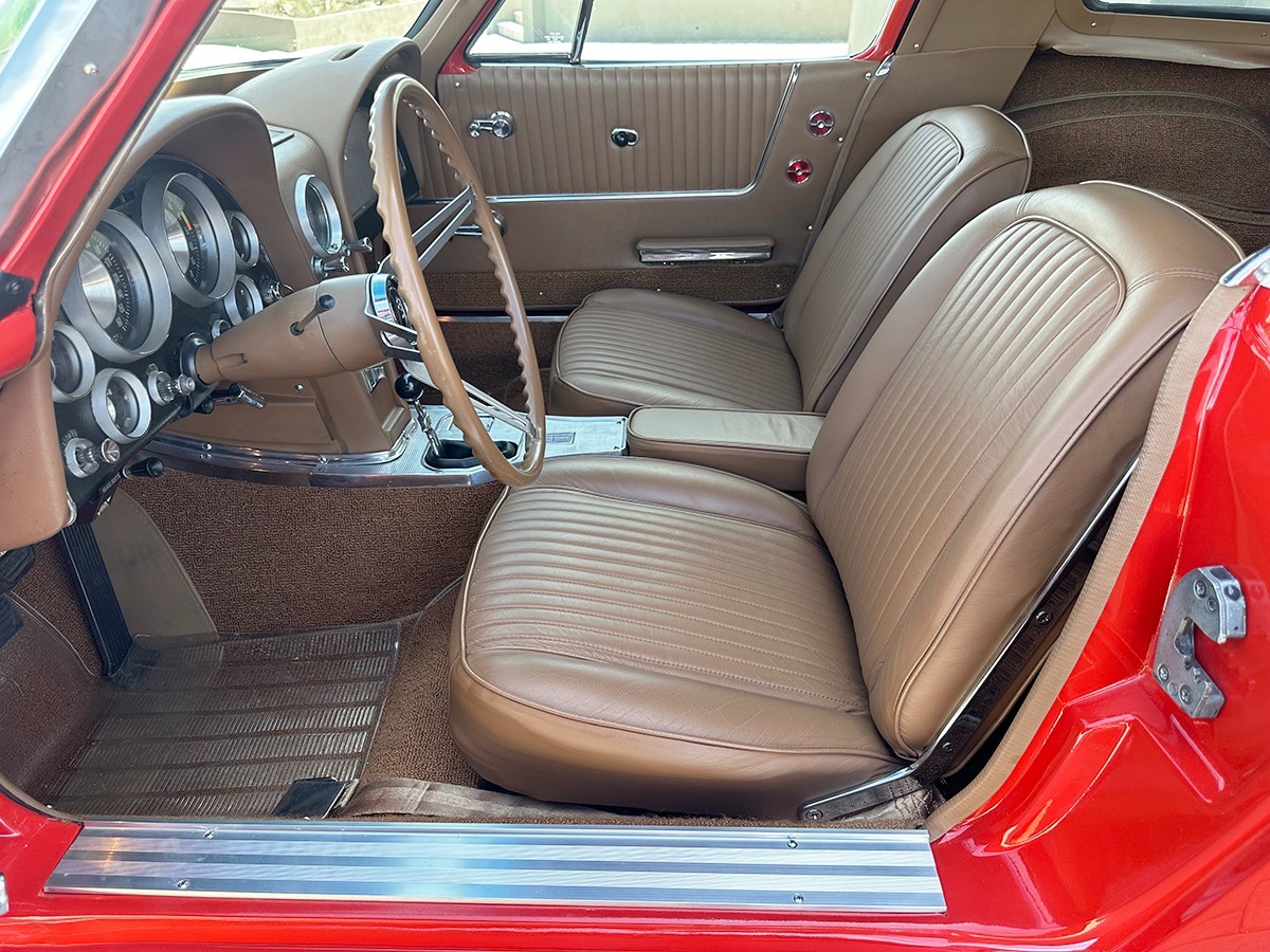 Chevrolet-Corvette-1963-Coupe-21
