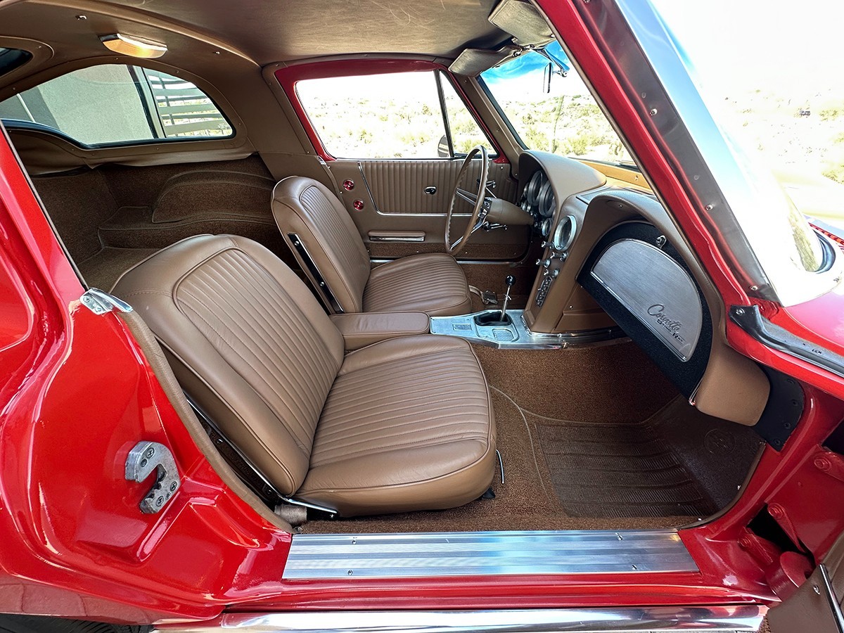 Chevrolet-Corvette-1963-Coupe-27