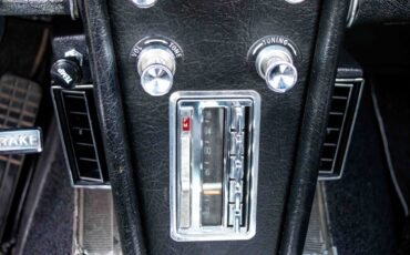Chevrolet-Corvette-1963-Coupe-28