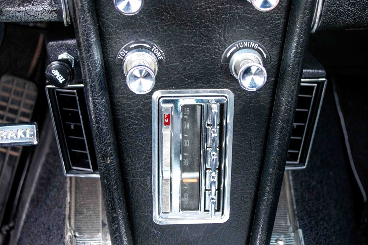 Chevrolet-Corvette-1963-Coupe-28