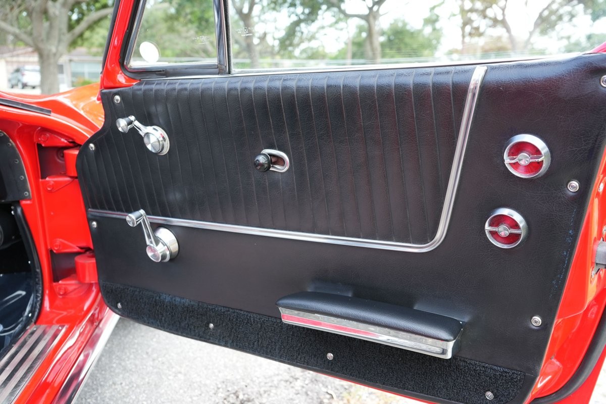 Chevrolet-Corvette-1963-Coupe-28