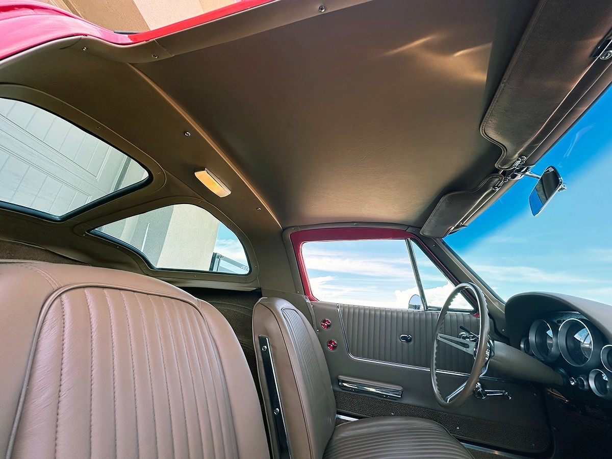 Chevrolet-Corvette-1963-Coupe-28