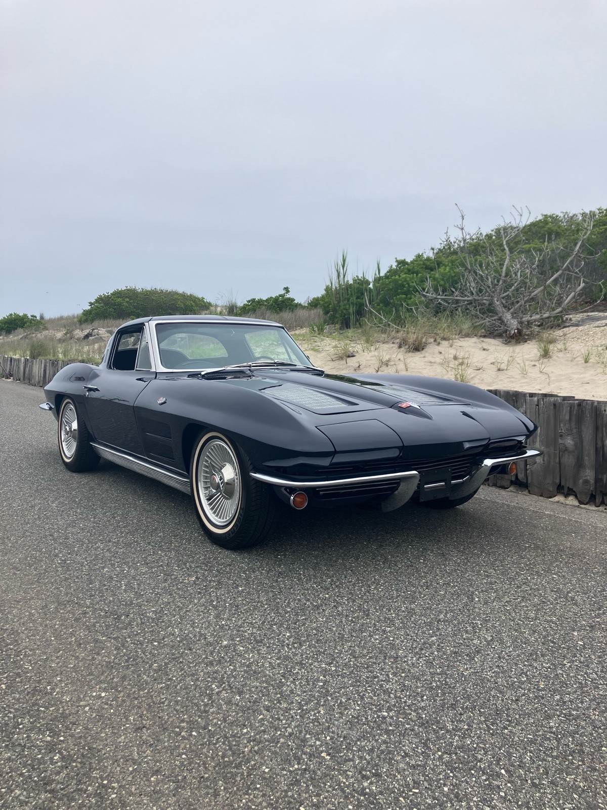 Chevrolet-Corvette-1963-Coupe-3