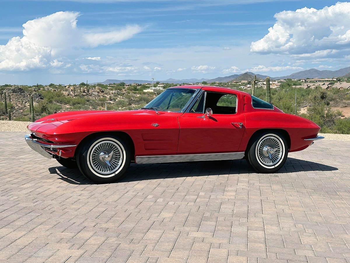 Chevrolet-Corvette-1963-Coupe-3