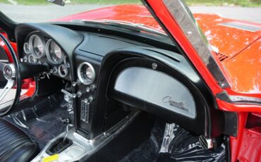 Chevrolet-Corvette-1963-Coupe-30