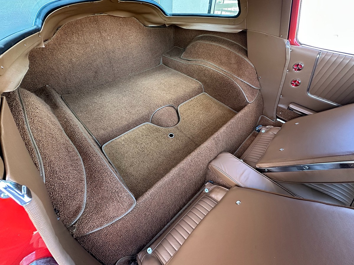 Chevrolet-Corvette-1963-Coupe-31