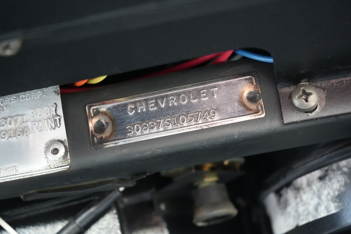 Chevrolet-Corvette-1963-Coupe-33
