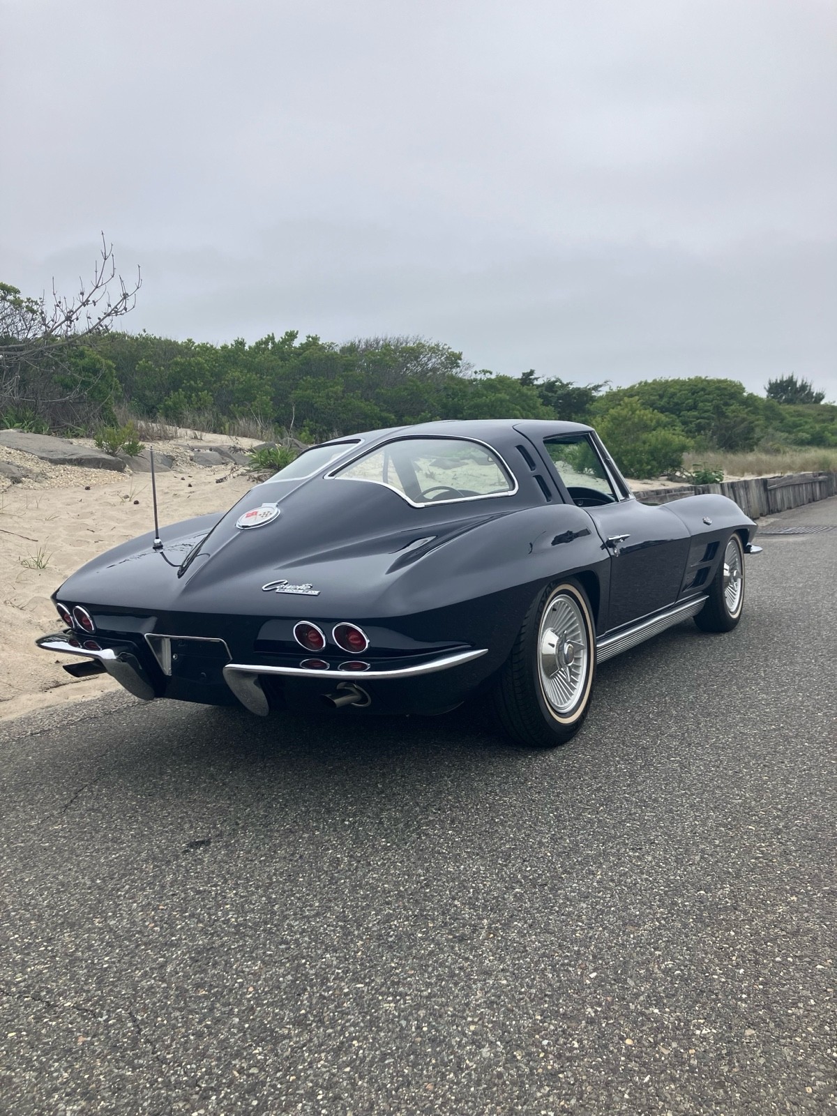 Chevrolet-Corvette-1963-Coupe-4