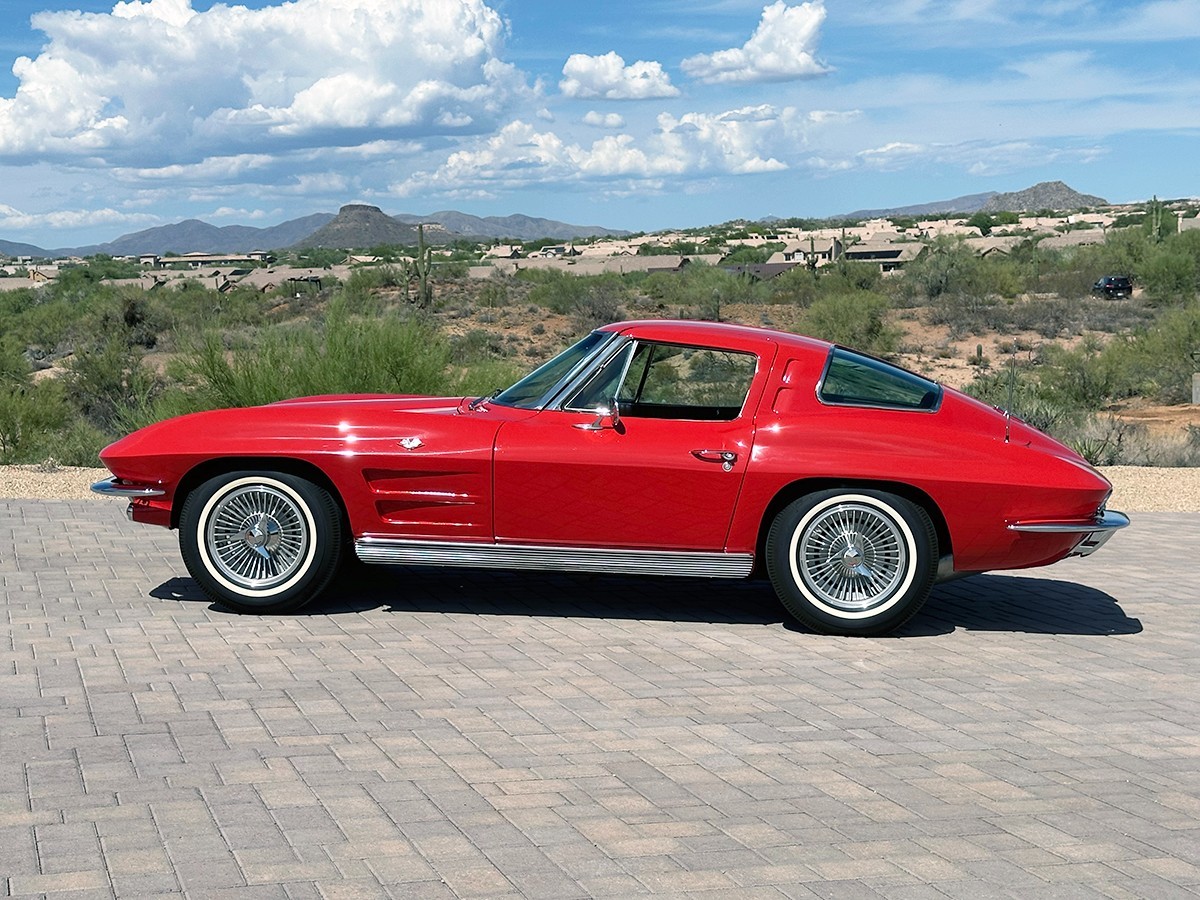 Chevrolet-Corvette-1963-Coupe-4