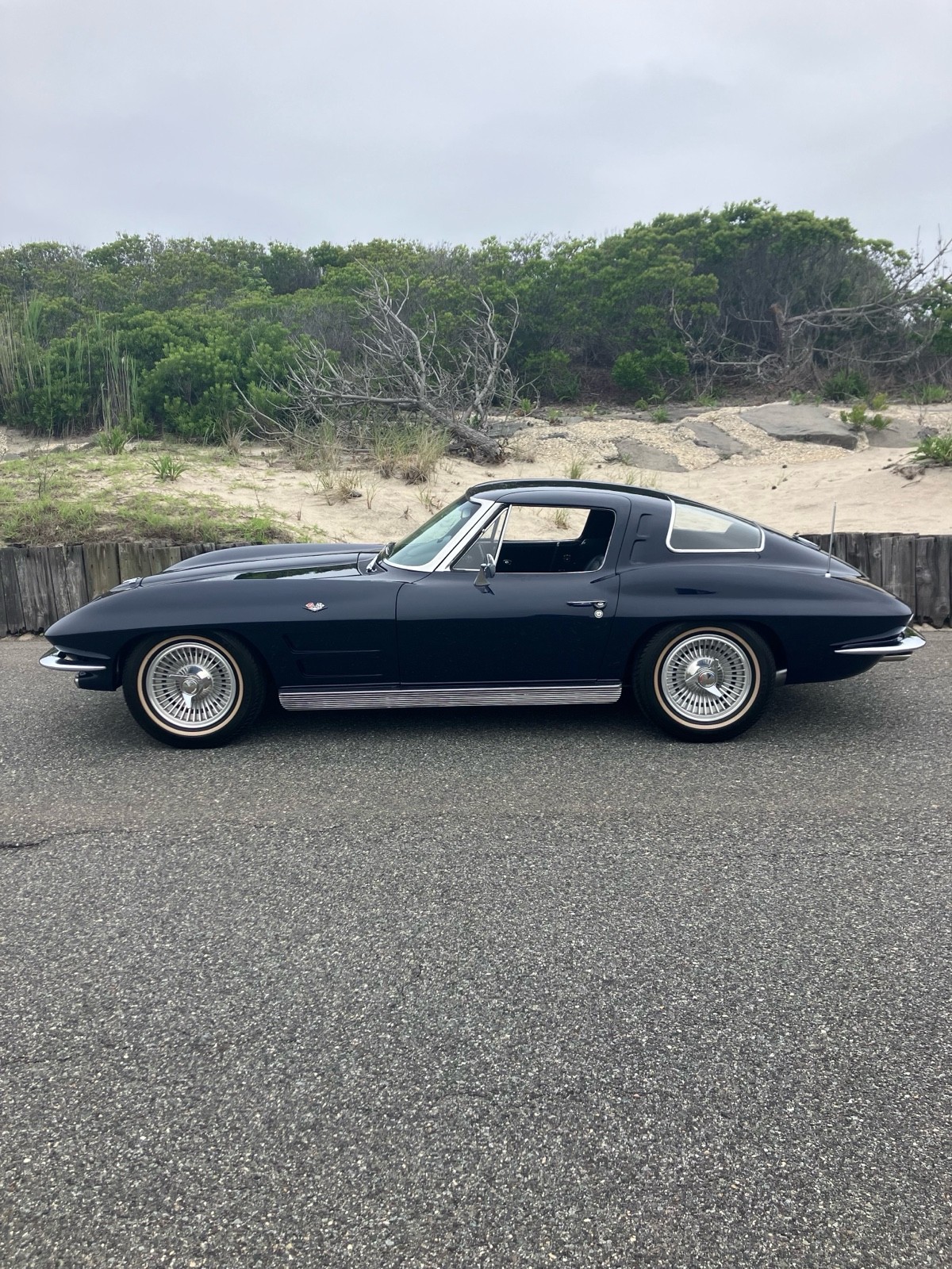 Chevrolet-Corvette-1963-Coupe