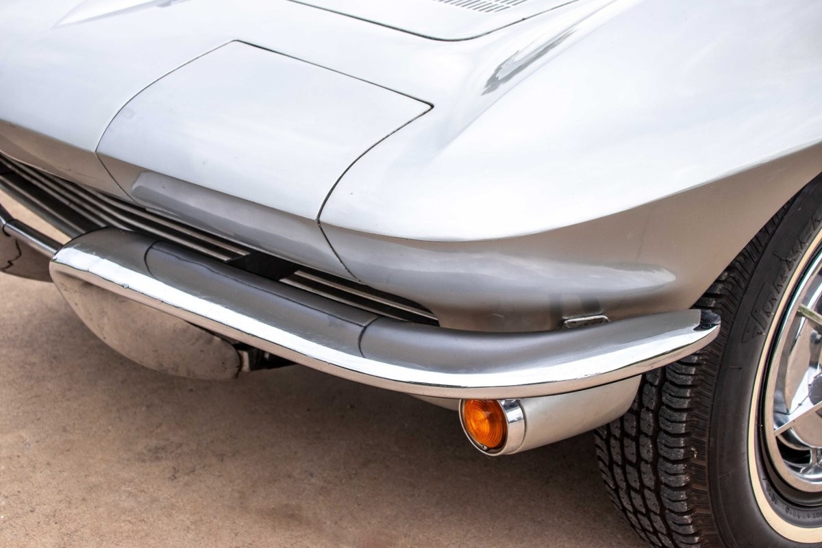 Chevrolet-Corvette-1963-Coupe-5