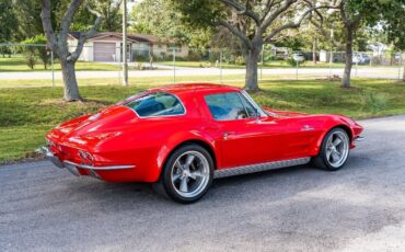 Chevrolet-Corvette-1963-Coupe-5