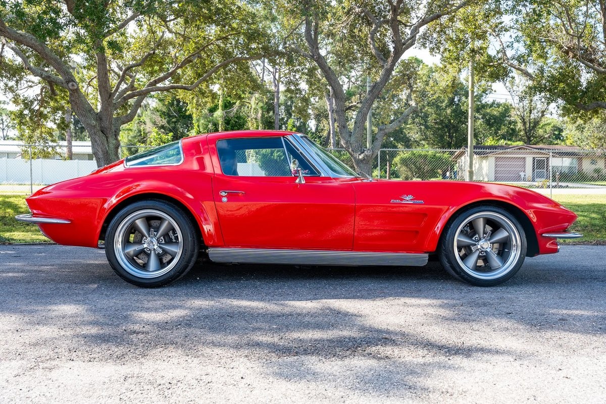 Chevrolet-Corvette-1963-Coupe-6