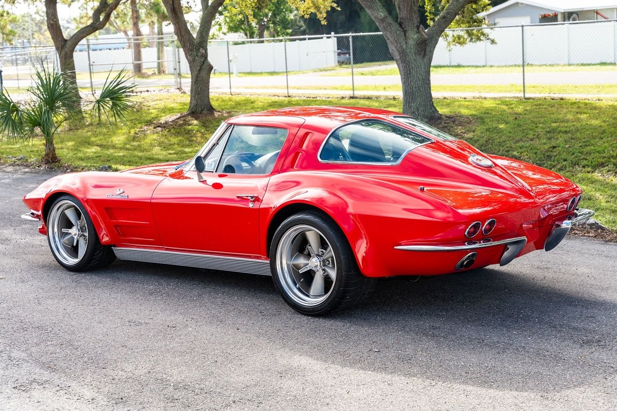 Chevrolet-Corvette-1963-Coupe-7