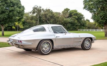 Chevrolet-Corvette-1963-Coupe-8