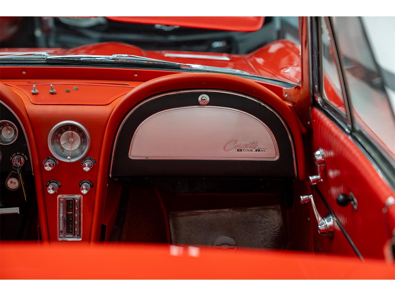 Chevrolet-Corvette-1963-Red-Red-20