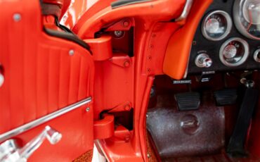 Chevrolet-Corvette-1963-Red-Red-51