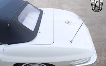 Chevrolet-Corvette-1963-convertible-12