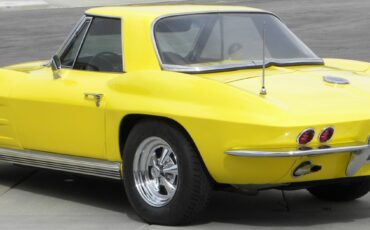 Chevrolet-Corvette-1964-Convertible-17