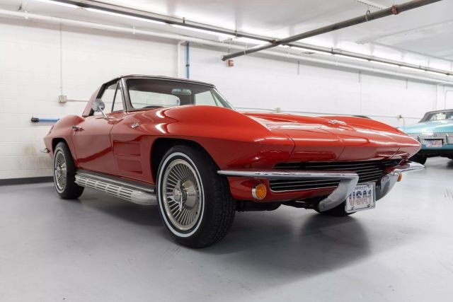 Chevrolet-Corvette-1964-Convertible-3