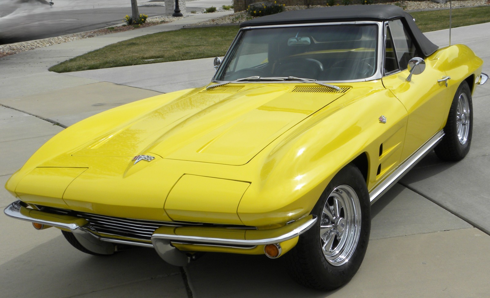 Chevrolet-Corvette-1964-Convertible-4