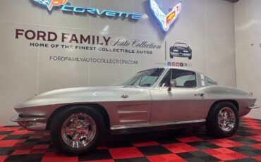 Chevrolet-Corvette-1964-Coupe-1