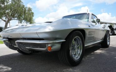 Chevrolet-Corvette-1964-Coupe-14