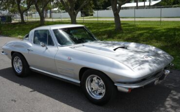 Chevrolet-Corvette-1964-Coupe-15