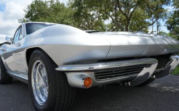 Chevrolet-Corvette-1964-Coupe-17