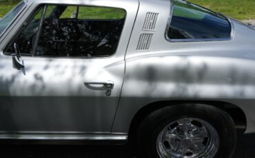 Chevrolet-Corvette-1964-Coupe-18