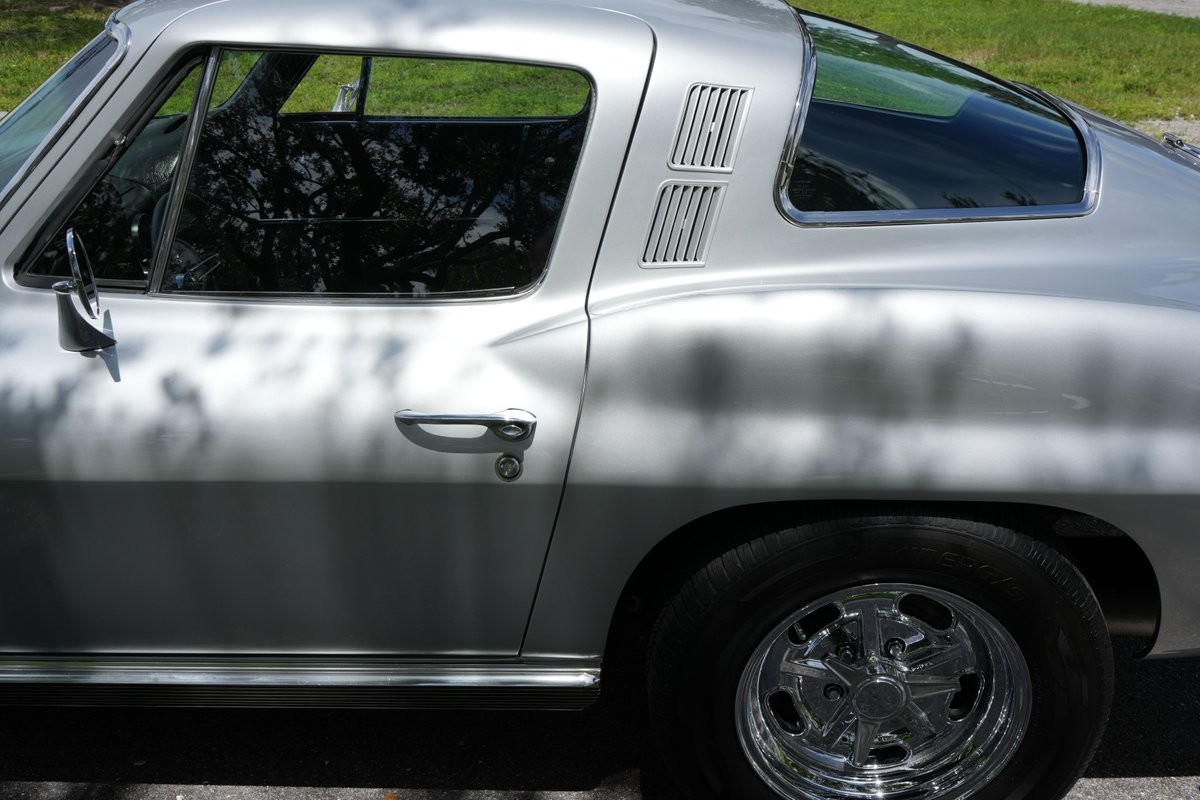 Chevrolet-Corvette-1964-Coupe-18