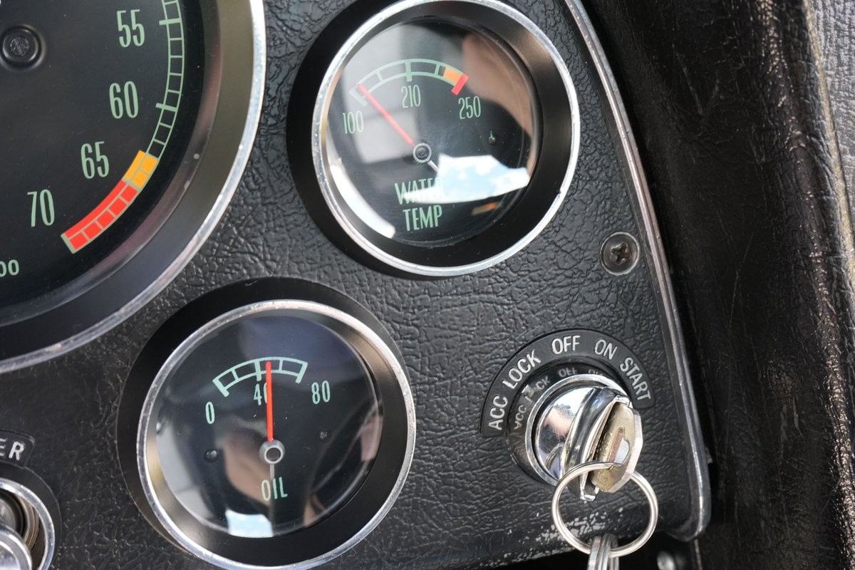 Chevrolet-Corvette-1964-Coupe-27