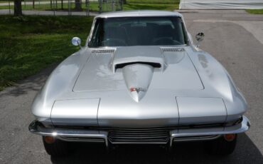 Chevrolet-Corvette-1964-Coupe-8