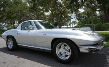 Chevrolet-Corvette-1964-Coupe-9